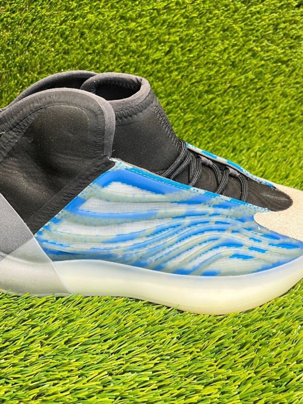 Adidas Yeezy Quantum Mens Size 8 Frozen Blue Black Basketball Shoes Sneakers